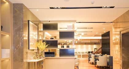 Echarm International Hotel Canton Tower Pazhou Convention and Exhibition Center Lujiang Metro Station Branch - Free Shuttle Bus to Canton Fair Complex During Canton Fair Period