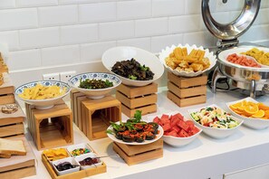 Daily self-service breakfast for a fee - Echarm International Hotel Canton Tower Pazhou Convention and Exhibition Center Lujiang Metro Station Branch - Free Shuttle Bus to Canton Fair Complex During Canton Fair Period  (Guangzhou)