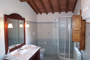 Apartment, 3 Bedrooms | Bathroom