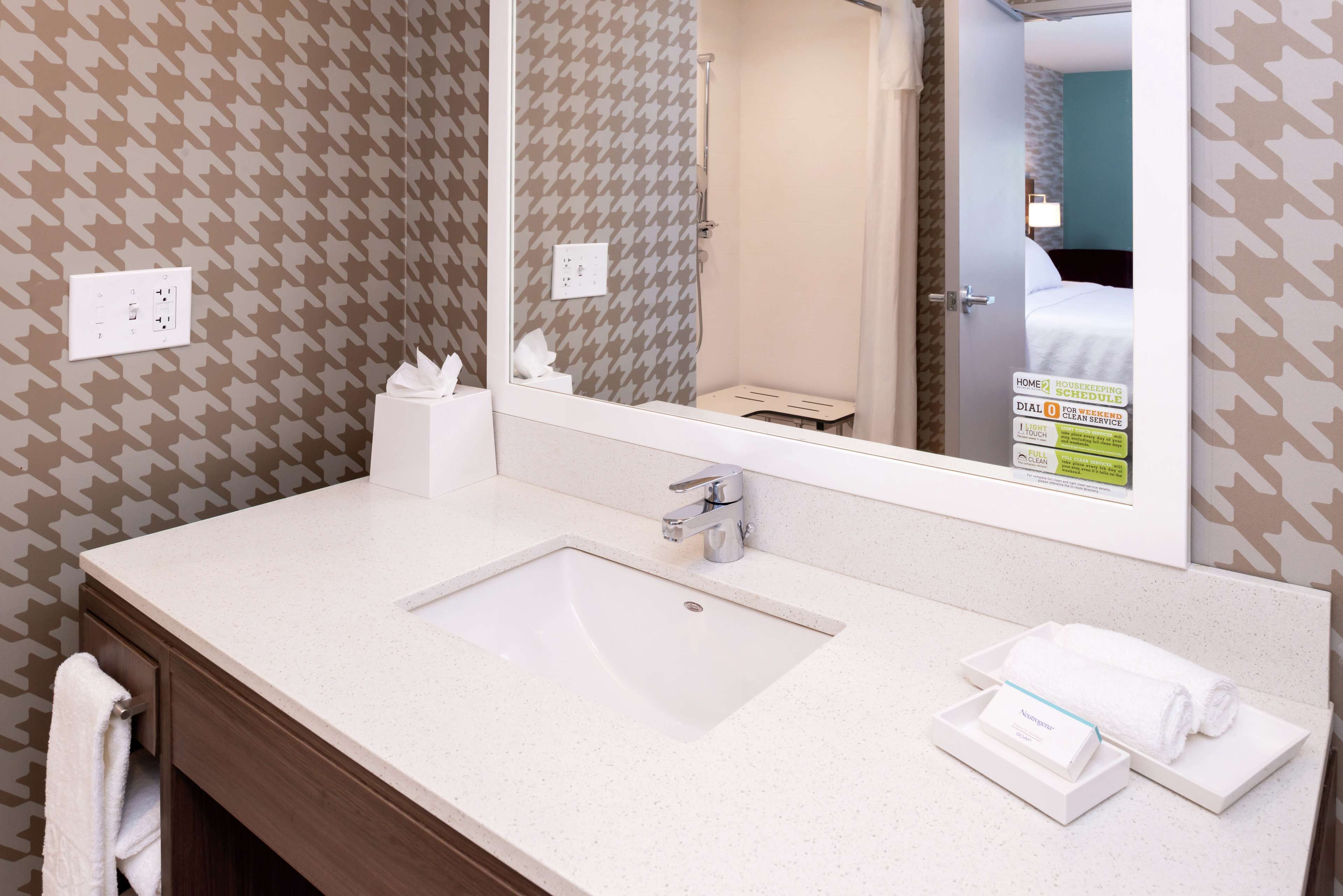suite, 1 king bed, accessible (mobility & hearing, roll-in shower) | bathroom shower