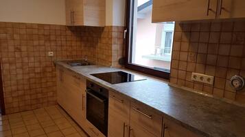 Apartemen, 3 kamar tidur (incl. Cleaning Fee 35 EUR) | Dapur pribadi | Lemari es, oven, kompor, dan mesin pembuat kopi/teh