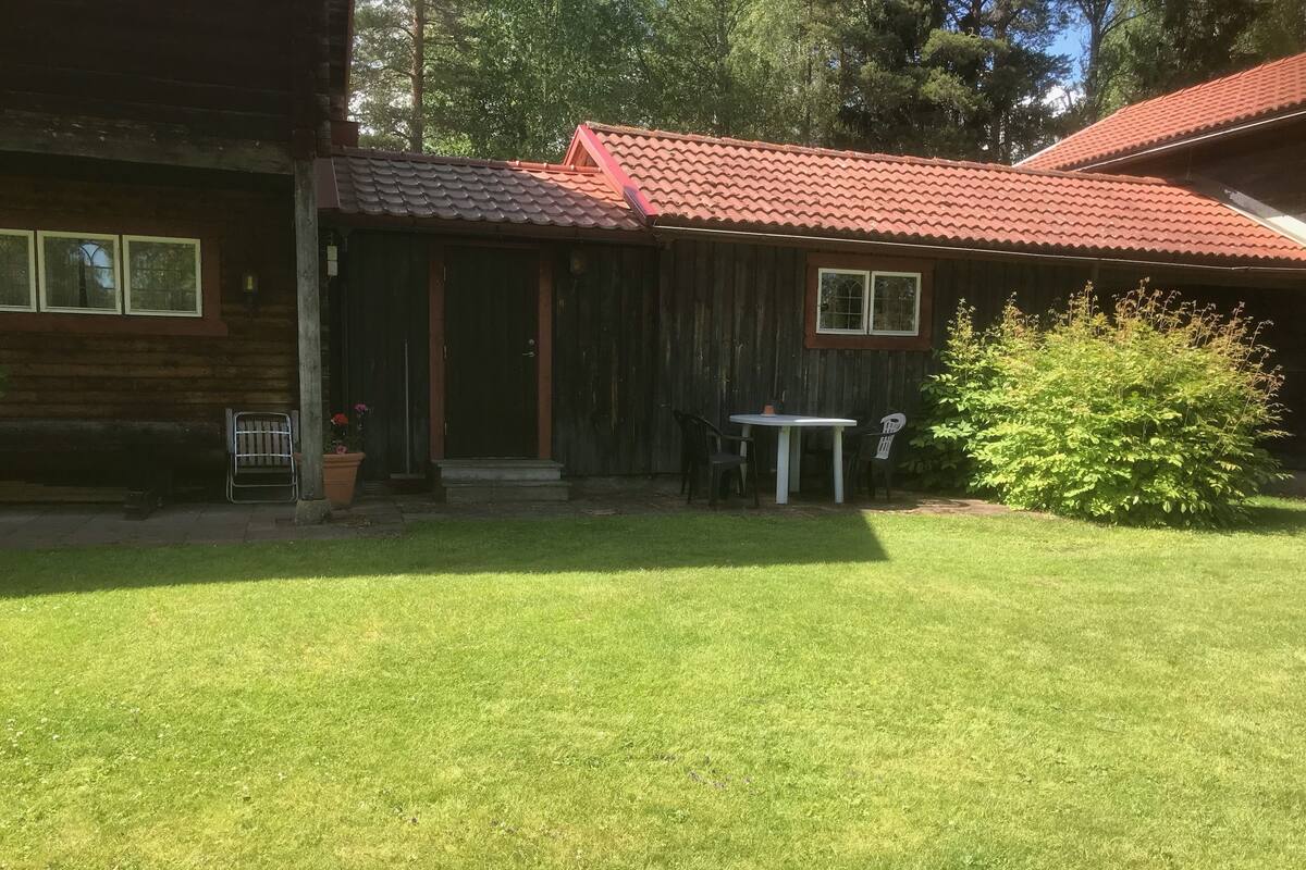 Cottage (6 - pets not allowed) | Iron/ironing board (on request), cribs (surcharge)
