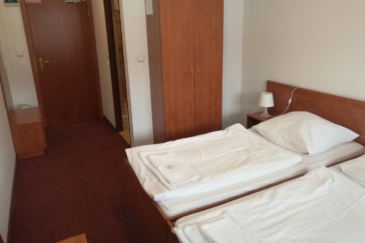 Escrivaninha, ferros/tábuas de passar roupa, Wi-Fi de cortesia