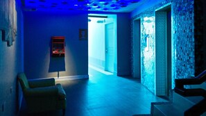 Interior detail - RedDoorz Plus near UV Mandaue Cebu (Mandaue)