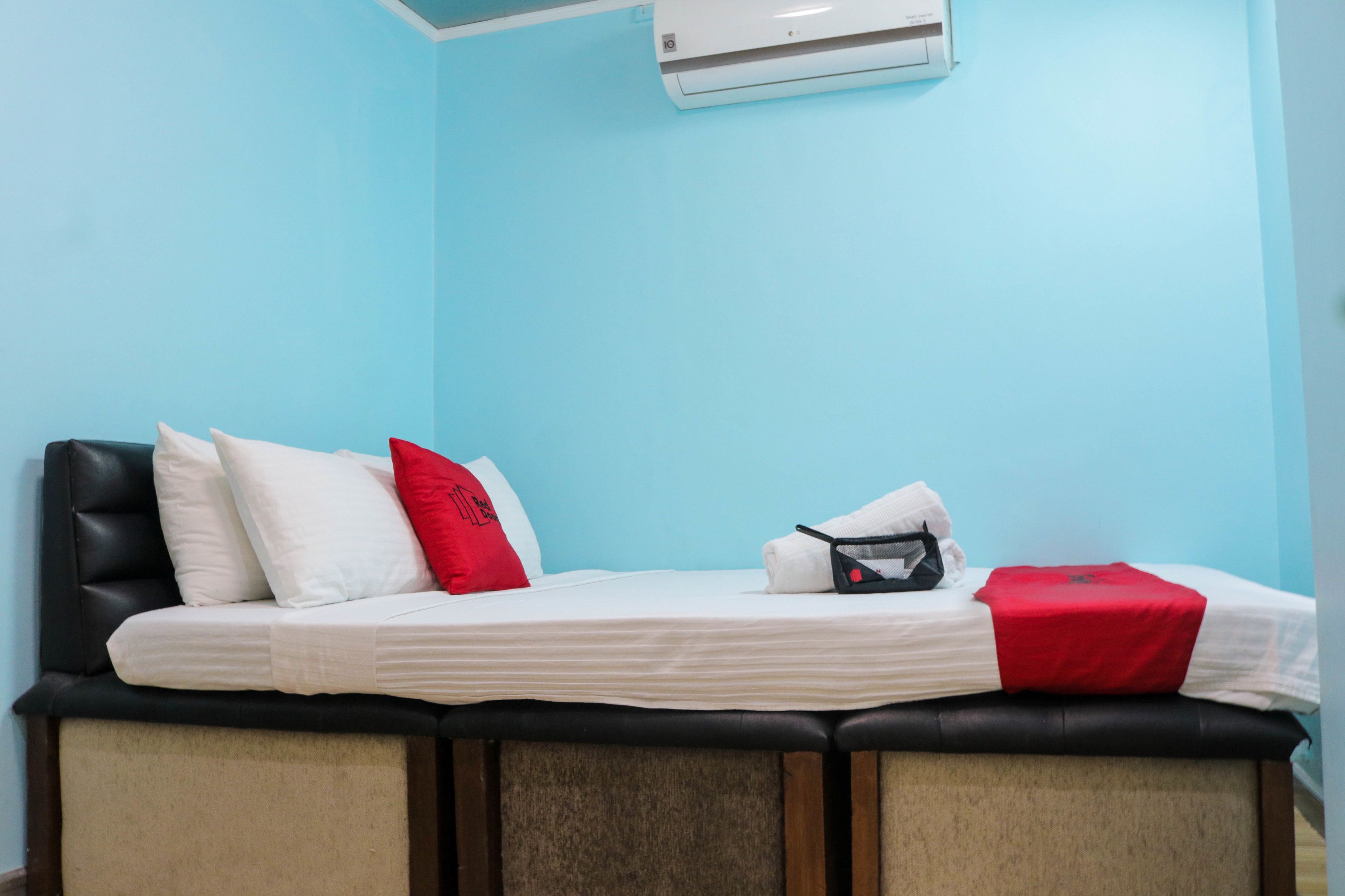 Photo - RedDoorz Plus New Era Budget Hotel Mandaue former RedDoorz Plus near UV Mandaue Cebu