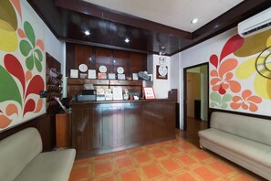 Lobby - RedDoorz near Walking Street Angeles City (Angeles City)