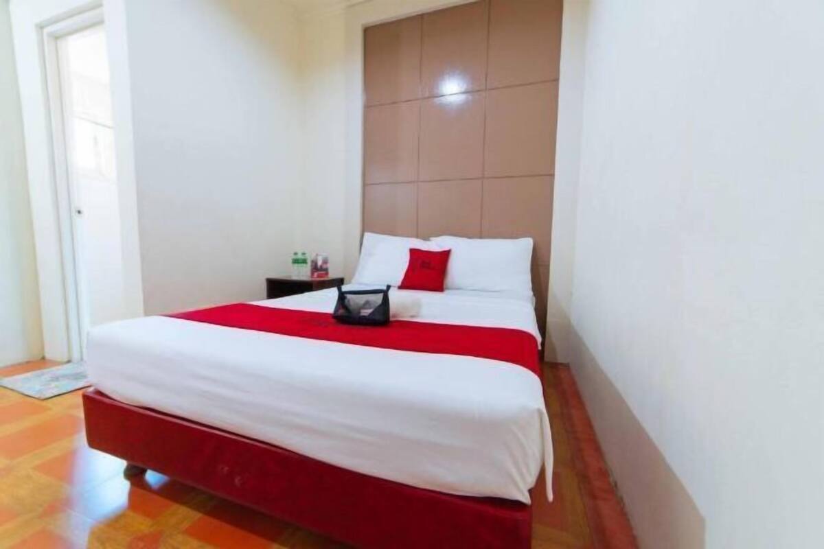 1 bedroom, desk, free WiFi, bed sheets