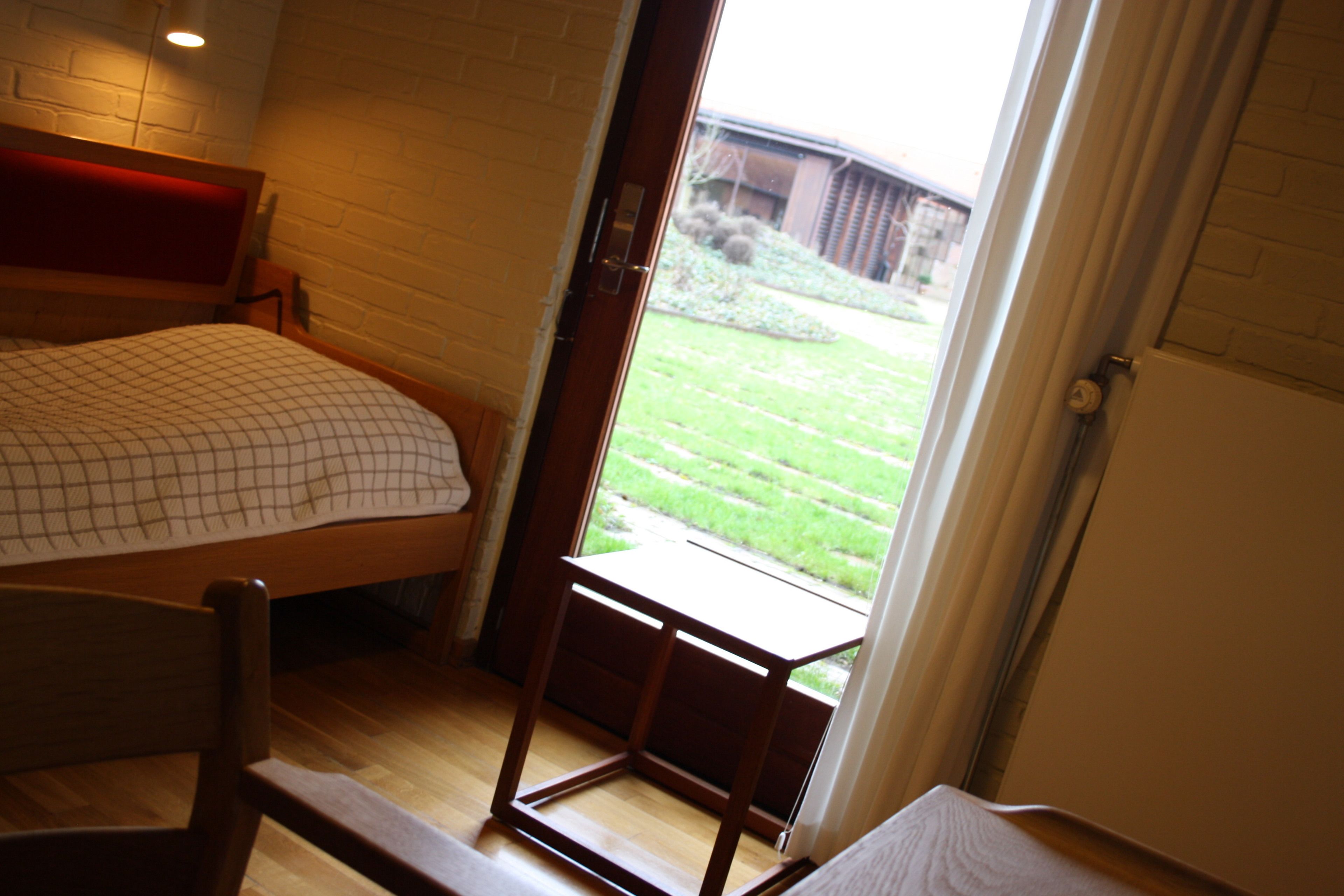 Economy-Einzelzimmer, eigenes Bad, Gartenblick | Schreibtisch, Bügeleisen/Bügelbrett, kostenloses WLAN, Bettwäsche