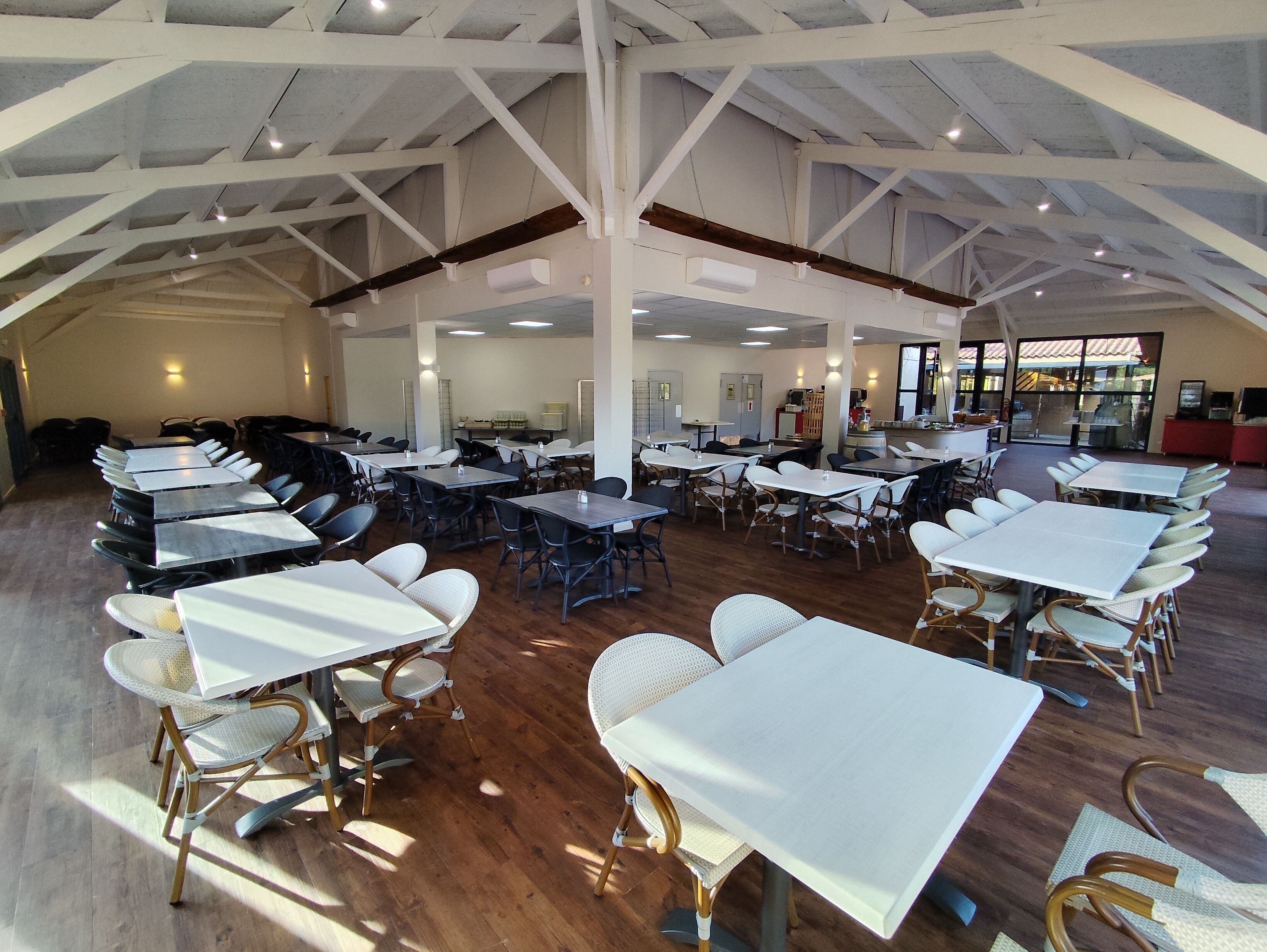 Aperto a colazione, pranzo e cena