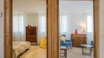 Deluxe Apartment, 1 Bedroom | Living room