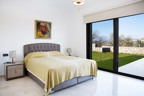 럭셔리 빌라 | 5 개의 침실, 각각 다른 스타일의 인테리어, 각각 다르게 가구 비치, 방음 설비