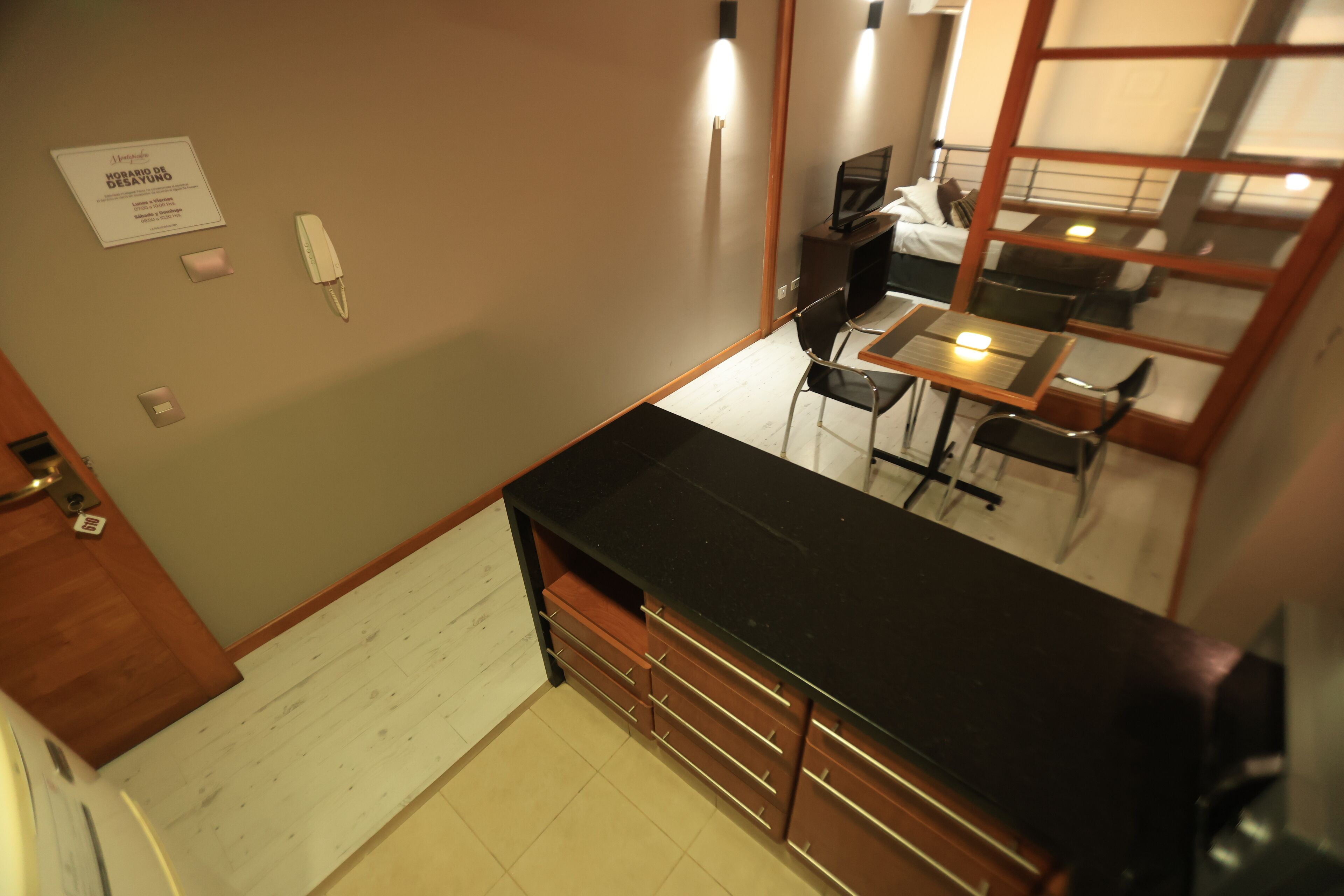 Business-lejlighed - 1 soveværelse - køkken (triple) | Privat køkken | Køleskab/fryser i fuld størrelse, mikrobølgeovn, kogeplade, elkedel