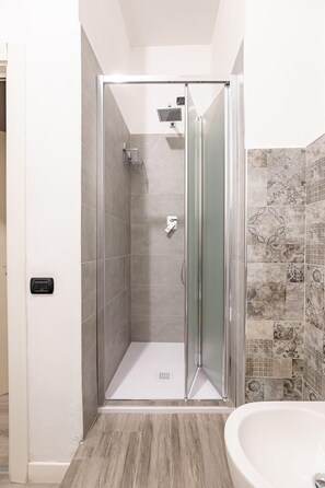 Romantic Double Room | Bathroom