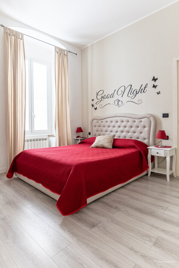 Deluxe Double Room | Desk, free WiFi, bed sheets - Sapore di mare 5 Terre Affittacamere (La Spezia)