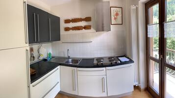 Réfrigérateur, plaque de cuisson