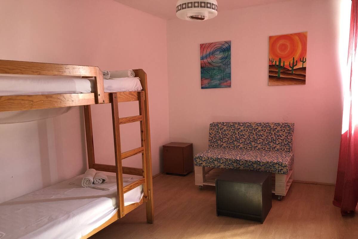Dormitorio compartido, baño compartido (3 Beds) | Wifi gratis