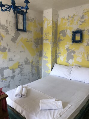 Habitación doble, baño compartido | Wifi gratis