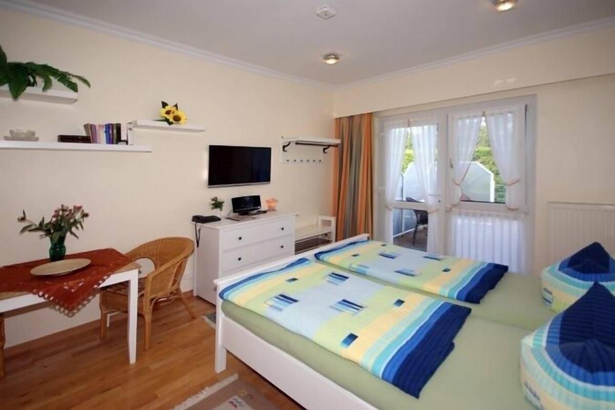 Studio (4. - incl. Cleaning Fee 40 EUR) | 1 chambre, rideaux occultants, Wi-Fi gratuit
