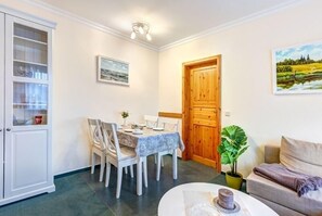 Lägenhet (10. - incl. Cleaning Fee 50 EUR) | Matservice på rummet