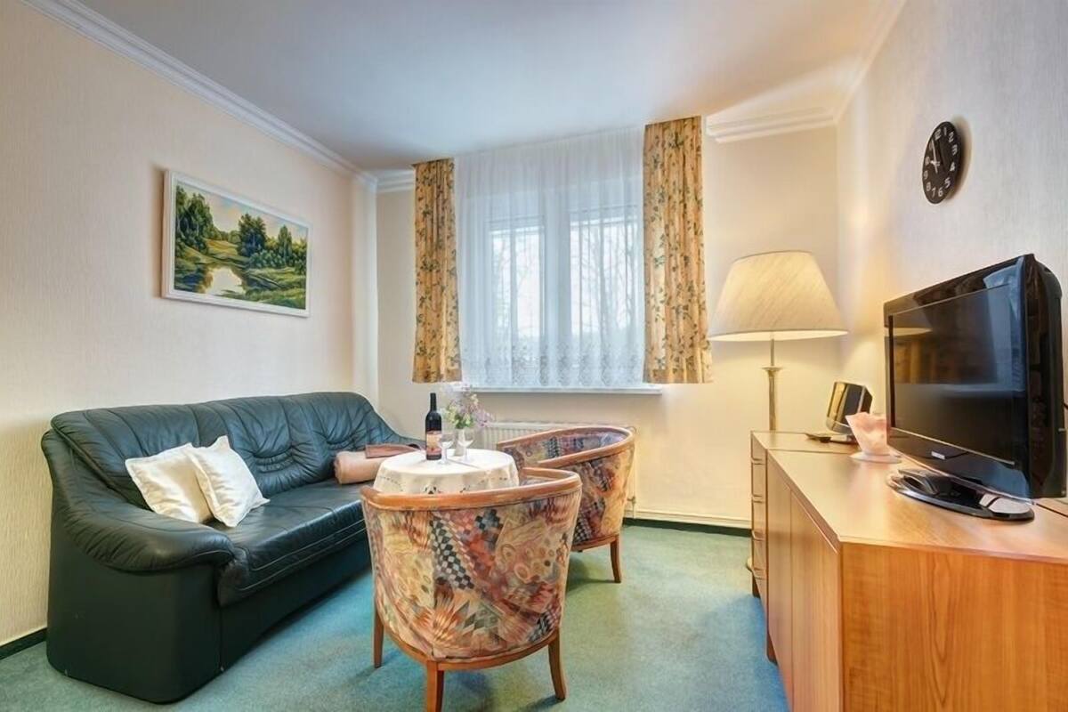 Appartement (11. - incl. Cleaning Fee 40 EUR) | Coin séjour | Télévision à écran plat, lecteur de DVD