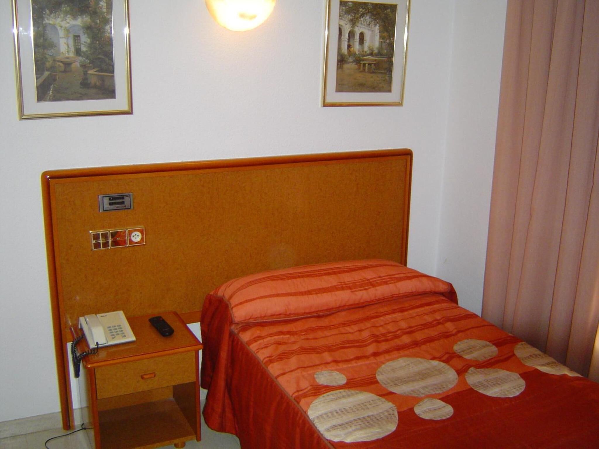 in-room safe, free cots/infant beds, free wifi, bed sheets