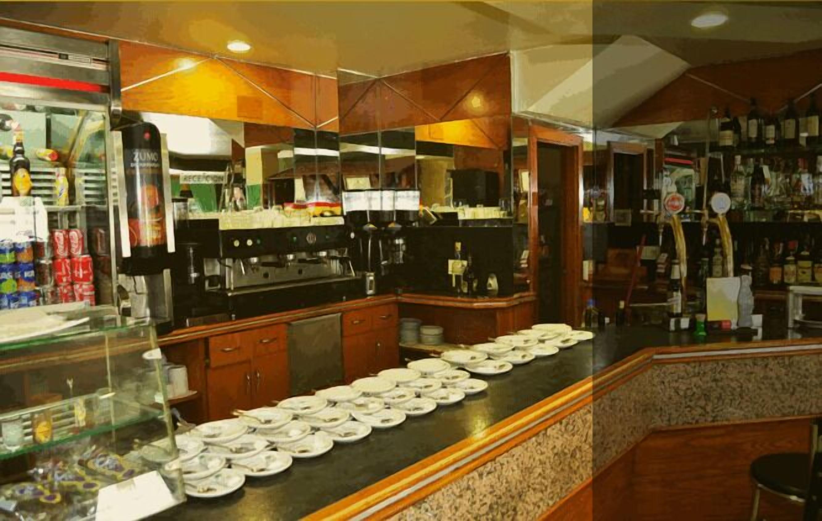 daily continental breakfast (eur 5 per person)