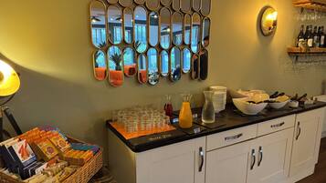 Free daily cooked-to-order breakfast