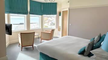 Executive Double or Twin Room | Desk, free WiFi, bed sheets