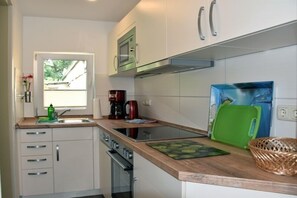 Apartment, 2 Schlafzimmer (3.- incl. Cleaning Fee 55 EUR) | Eigene Küche | Herdplatte, Wasserkocher mit Kaffee-/Teezubehör, Wasserkocher, Toaster