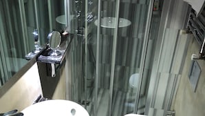 Unclassified image, 2 of 7, button - Galata Fourth Floor Suites (Istanbul)