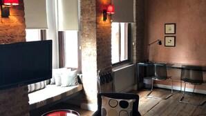 Studio | Living area | LCD TV - Galata Bay Windows Apartment (Istanbul)