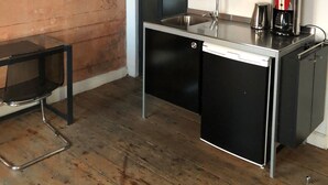 Studio | Private kitchenette | Coffee/tea maker, fridge, microwave, stovetop - Galata Bay Windows Apartment (Istanbul)