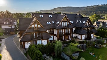 Apartment (5, ul. Skibówki 10A) | 1 bedroom, individually decorated, individually furnished