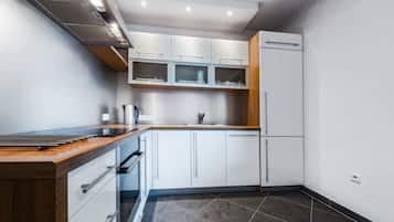 Apartment (4 -Spiechowicza 11) | Private kitchenette | Fridge, electric kettle