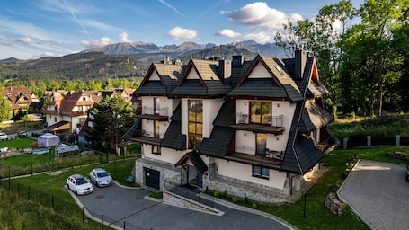 1 habitación y espacio para trabajar con laptop