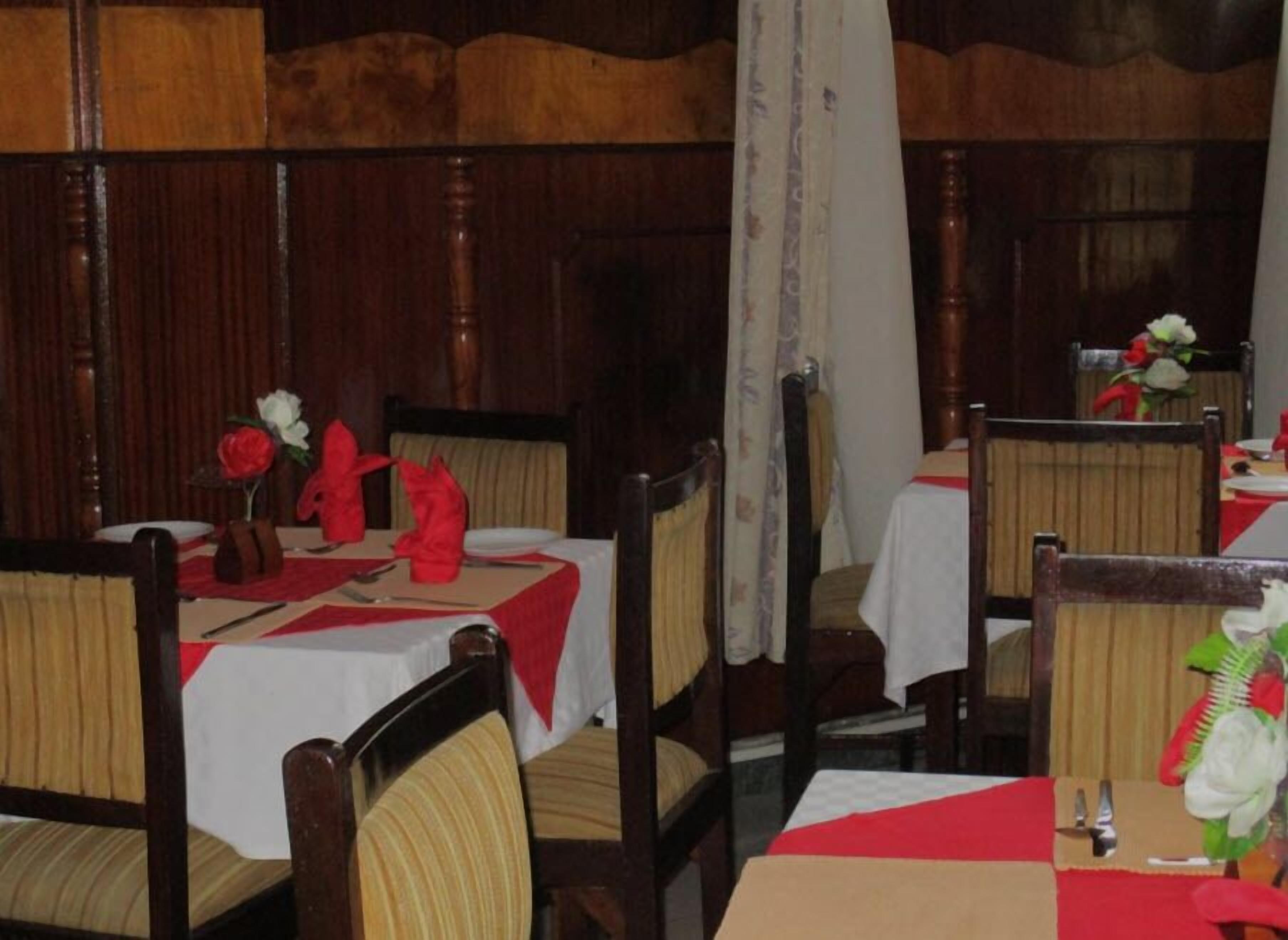 free daily full breakfast