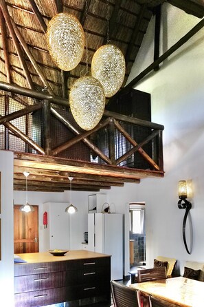 House, 3 Bedrooms | Ruang tamu