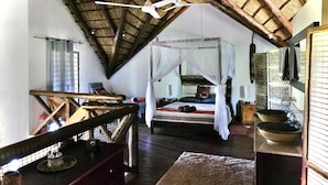 House, 3 Bedrooms | 3 bedrooms, desk, WiFi (free), individually decorated - Rhinos Rest (Nkomazi)