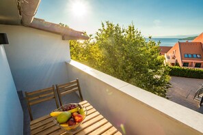 Apartment, 2 Bedrooms, Balcony | Balcony