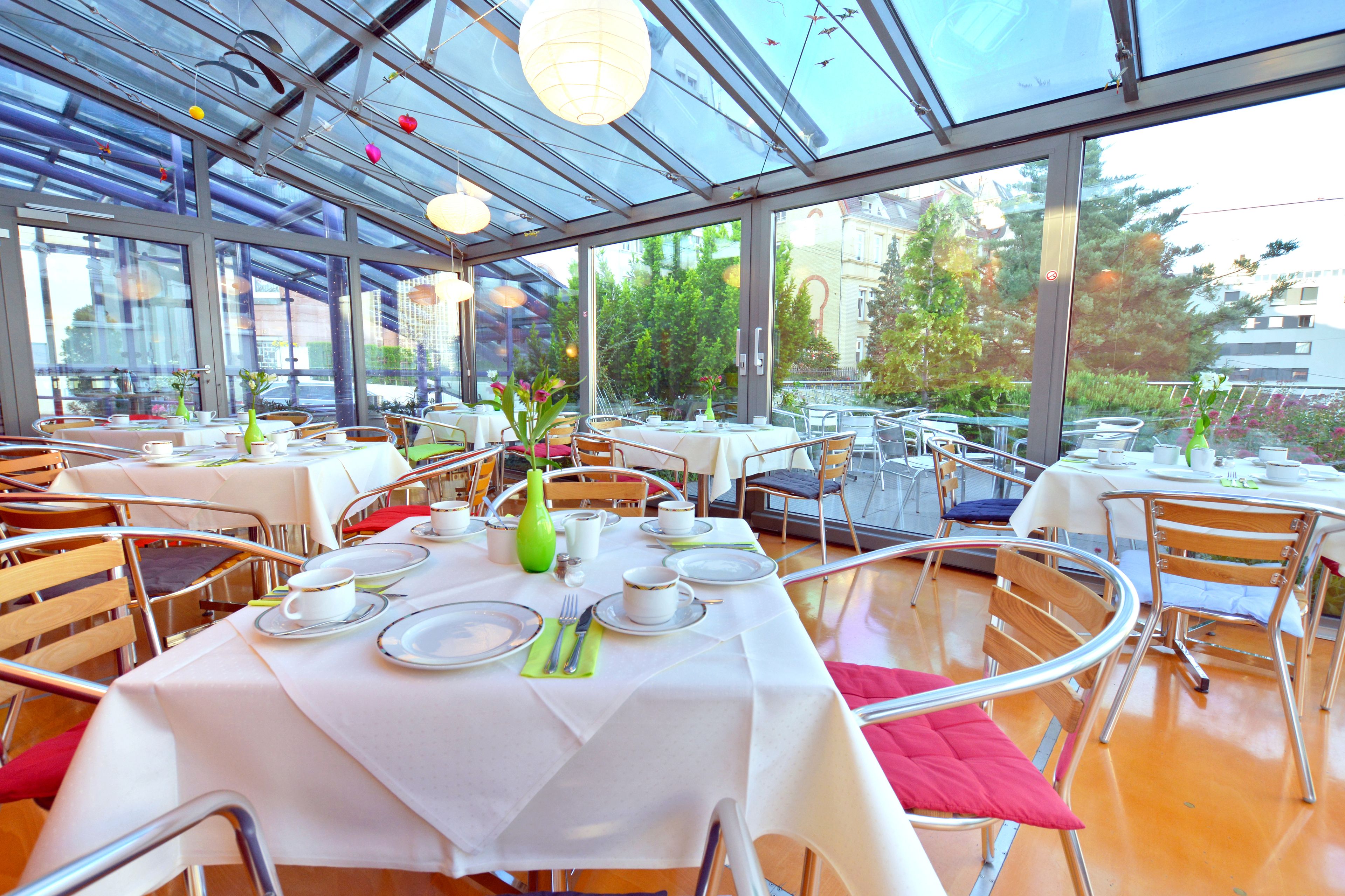 daily buffet breakfast (eur 15.90 per person)