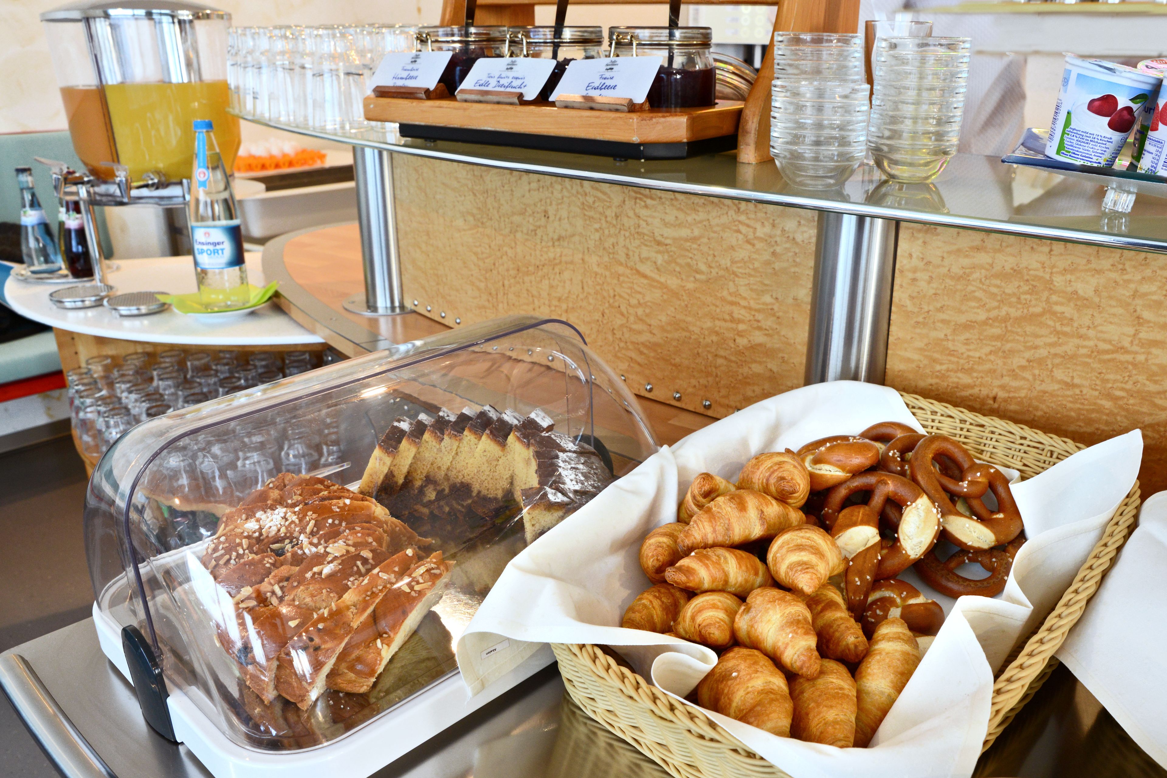 daily buffet breakfast (eur 15.90 per person)