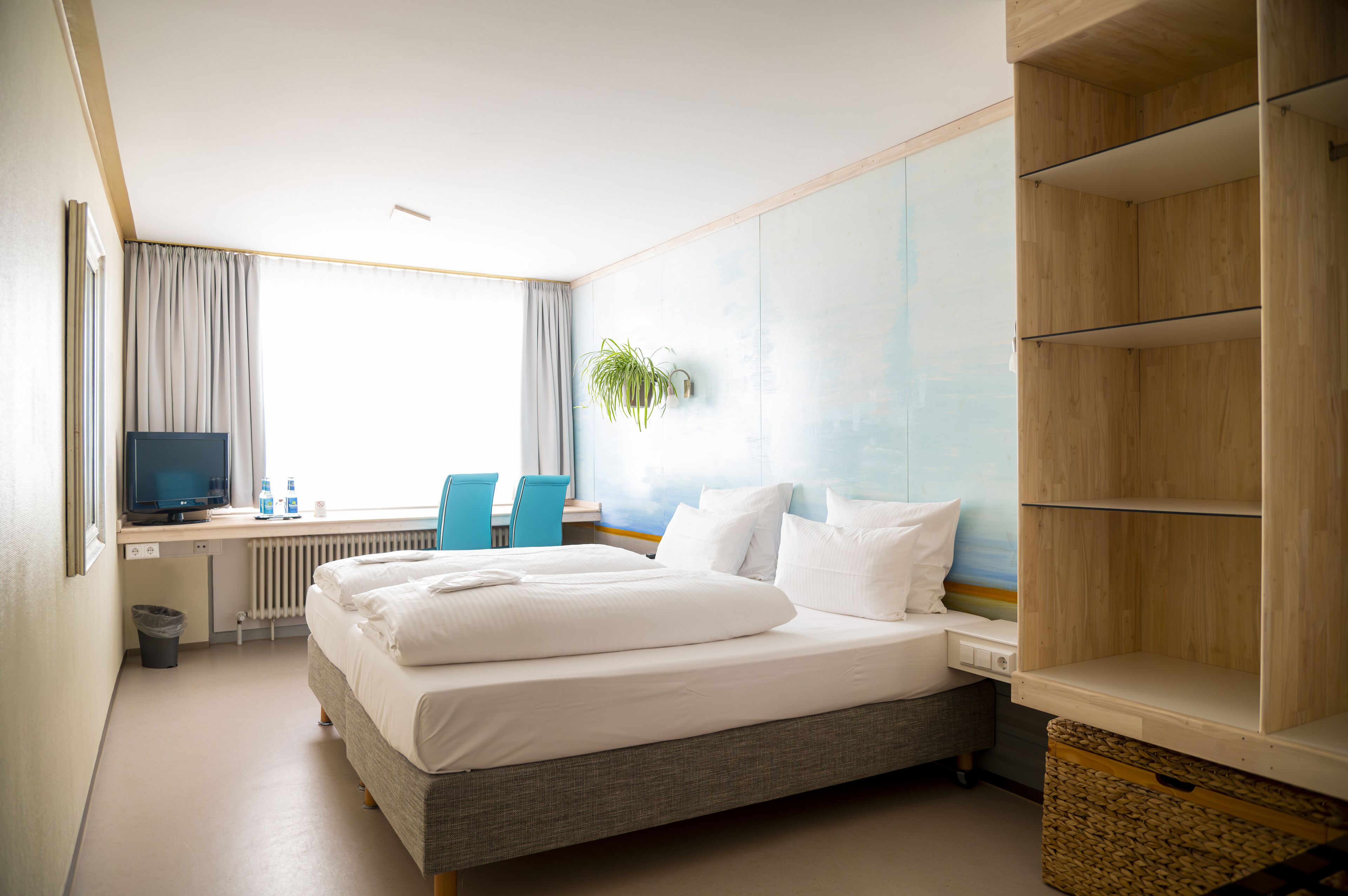 deluxe double room | 1 bedroom, hypo-allergenic bedding, desk, laptop workspace