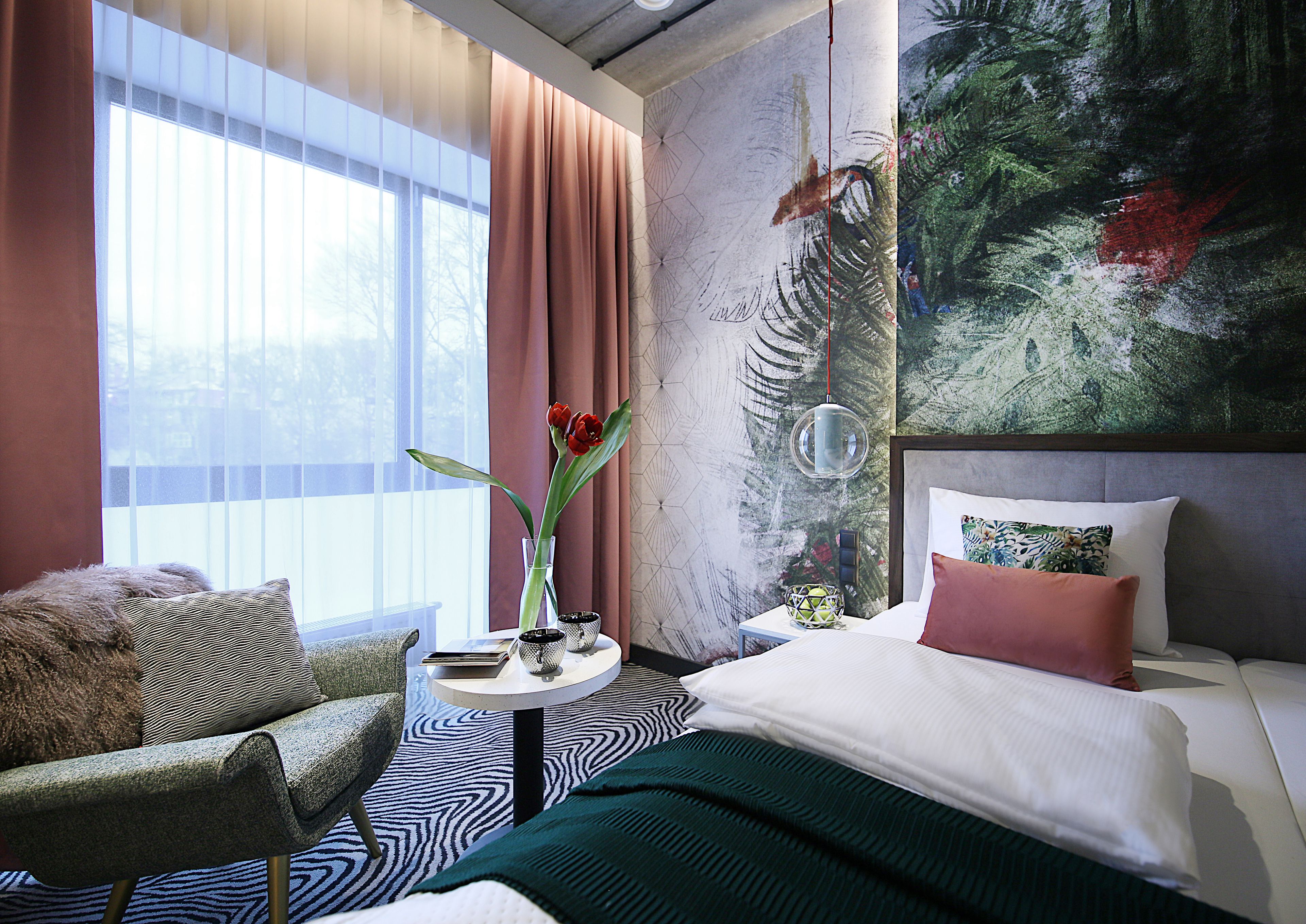 individually furnished, blackout curtains, free wifi, bed sheets