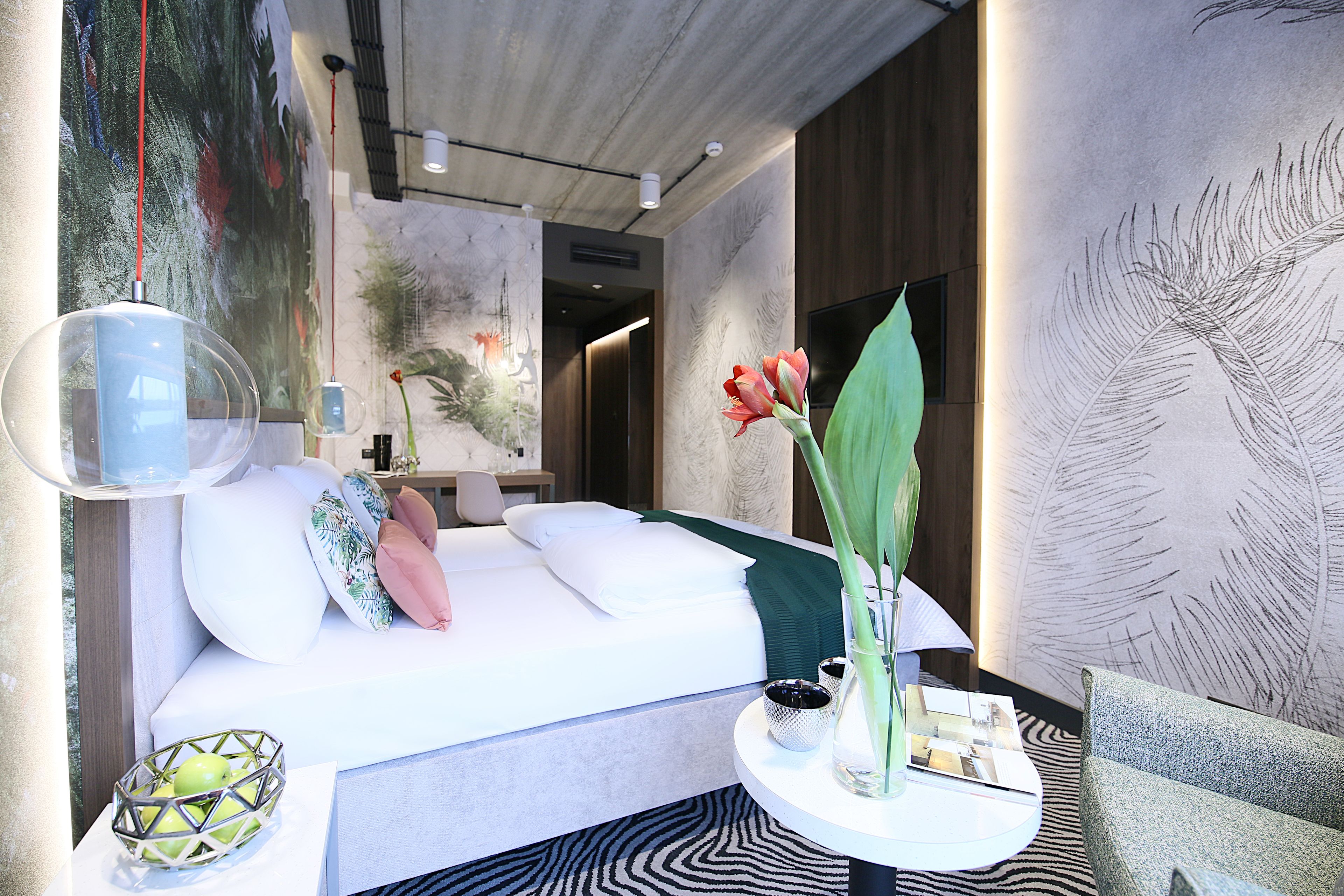 Muebles diferentes, cortinas blackout, wifi gratis y ropa de cama 