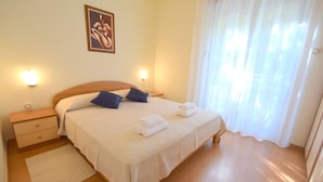 Apartment, 1 Bedroom, Terrace | Cots/infant beds, free WiFi, bed sheets - Apartments Olgica (Malinska-Dubasnica)