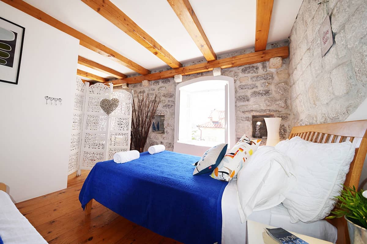 Family Apartment, Sea View | Desk, blackout curtains, soundproofing, iron/ironing board