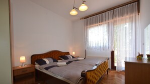 Apartment, 2 Bedrooms | 2 bedrooms, desk, cots/infant beds, free WiFi - Apartment Terezija (Malinska-Dubasnica)