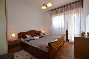 Lägenhet - 2 sovrum | 2 sovrum, skrivbord, barnsängar och gratis wi-fi