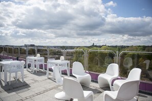 ลานระเบียง/นอกชาน