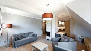 Appartement, uitzicht op bergen (T3) | Een laptopwerkplek, een strijkplank/strijkijzer, gratis wifi, beddengoed